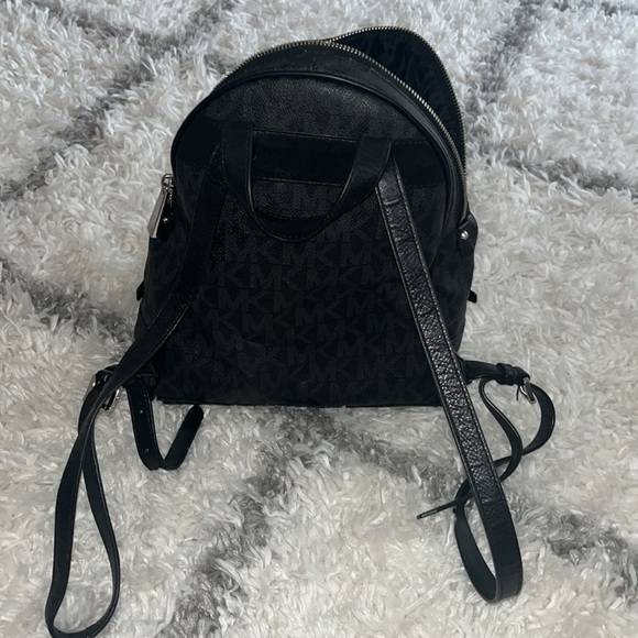 Michael Kors backpack - Picture 5 of 7